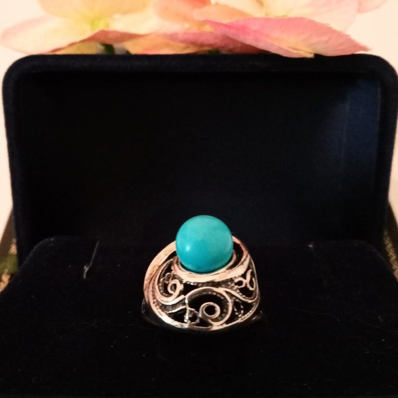 🎁FREE GIFT INCLUDED 🎁NWOT Vintage Ring Turquoise Blue Color Fashion Jewelry - Picture 2 of 11